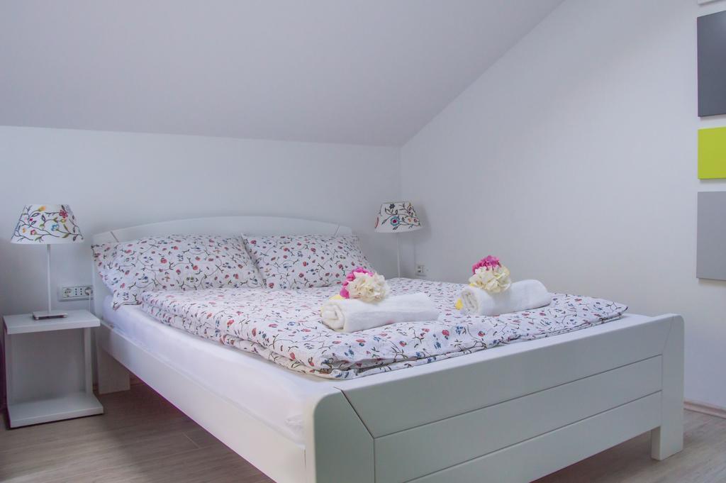 Apartments Punta By Sea อูมัค ภายนอก รูปภาพ