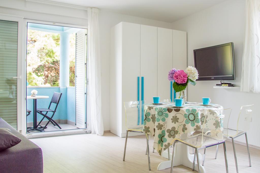 Apartments Punta By Sea อูมัค ภายนอก รูปภาพ