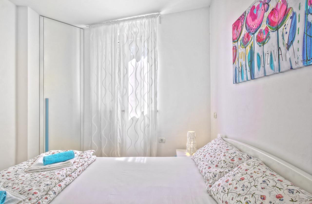 Apartments Punta By Sea อูมัค ภายนอก รูปภาพ